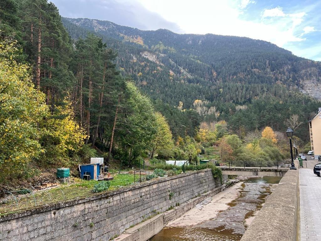 Apartamento Ático Canfranc Estación Esterno foto